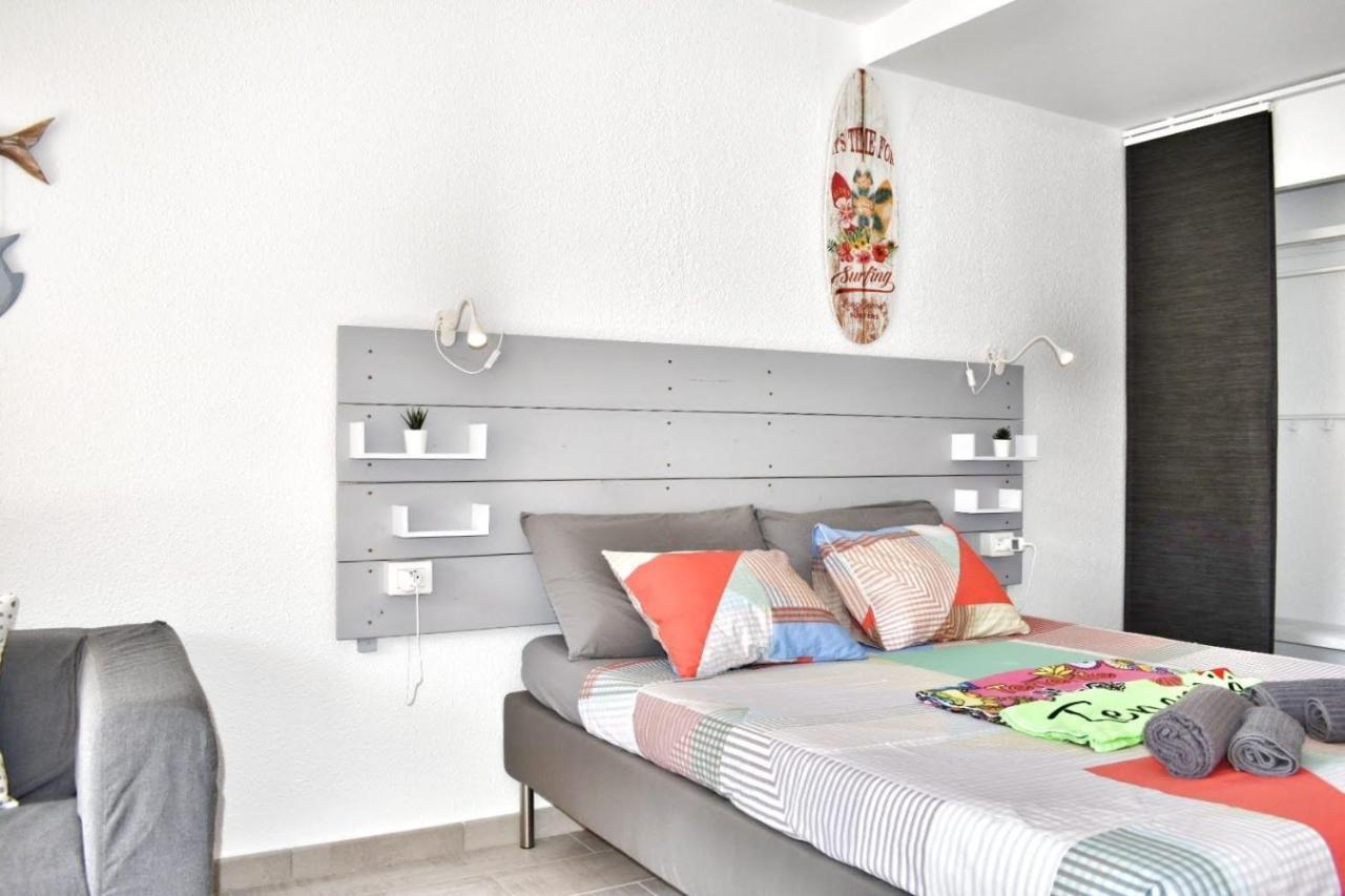 Castle Margherita'S Apartments Los Cristianos  Exterior photo