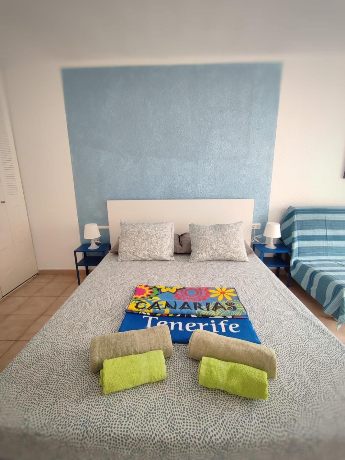 Castle Margherita'S Apartments Los Cristianos  Exterior photo
