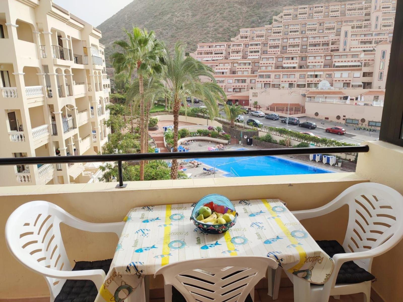 Castle Margherita'S Apartments Los Cristianos  Exterior photo