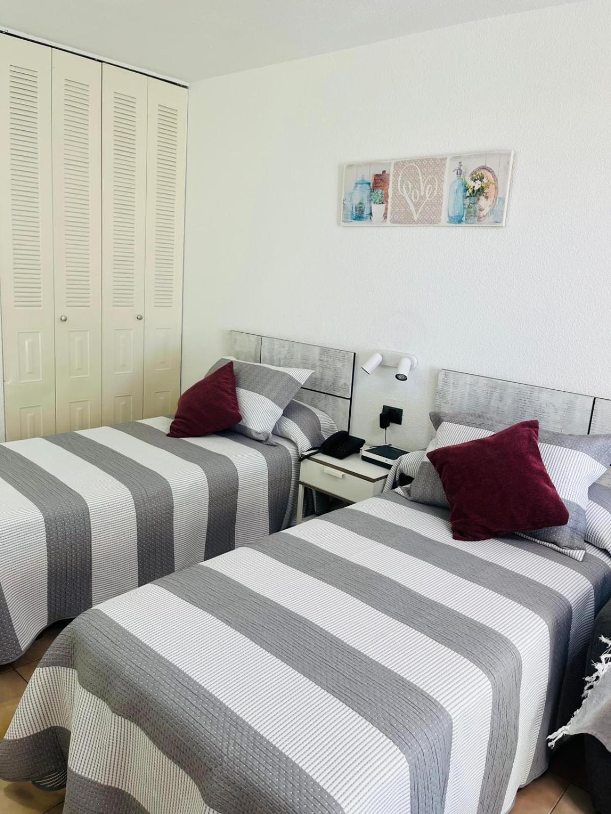 Castle Margherita'S Apartments Los Cristianos  Exterior photo